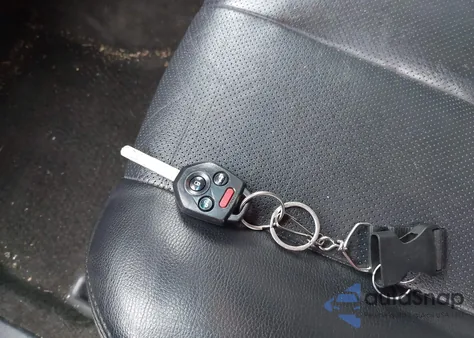 2013 Subaru Legacy 2.5I Limited z USA, uszkodzony, nr VIN 4S3BMBK66D3029436